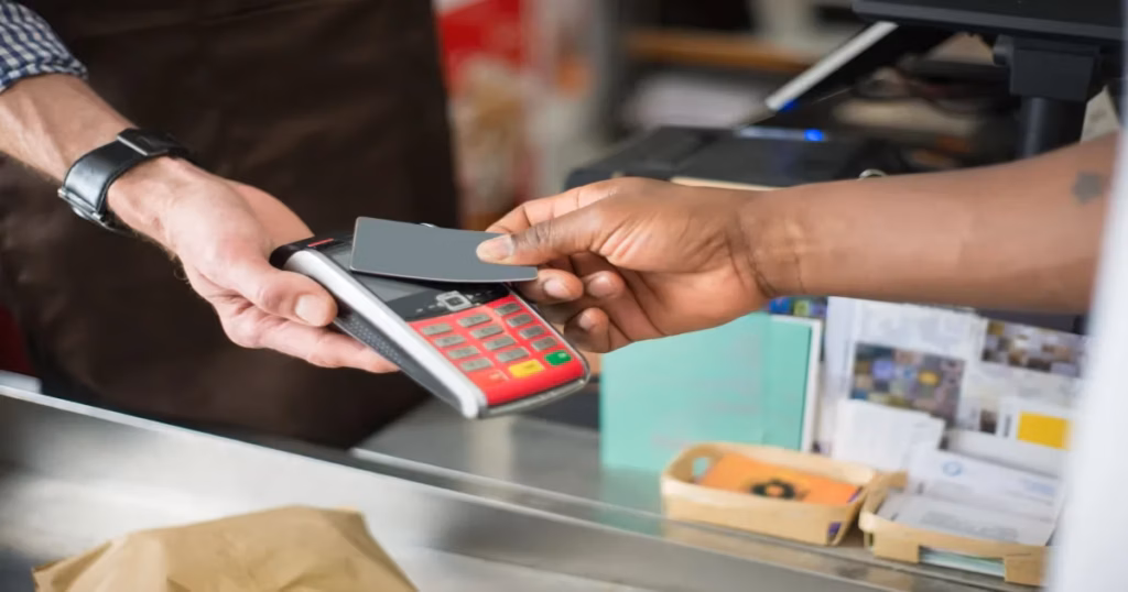 إنهاء هيمنة “مركز النقديات” يخفض تكاليف الأداء بالبطاقات البنكية بدءاً من فاتح أكتوبر