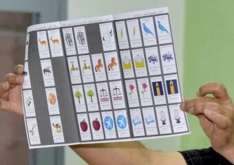 عاجل/ توقيف شخص بساحة مركز تصويت بطنجة بحوزته أوراق انتخابية
