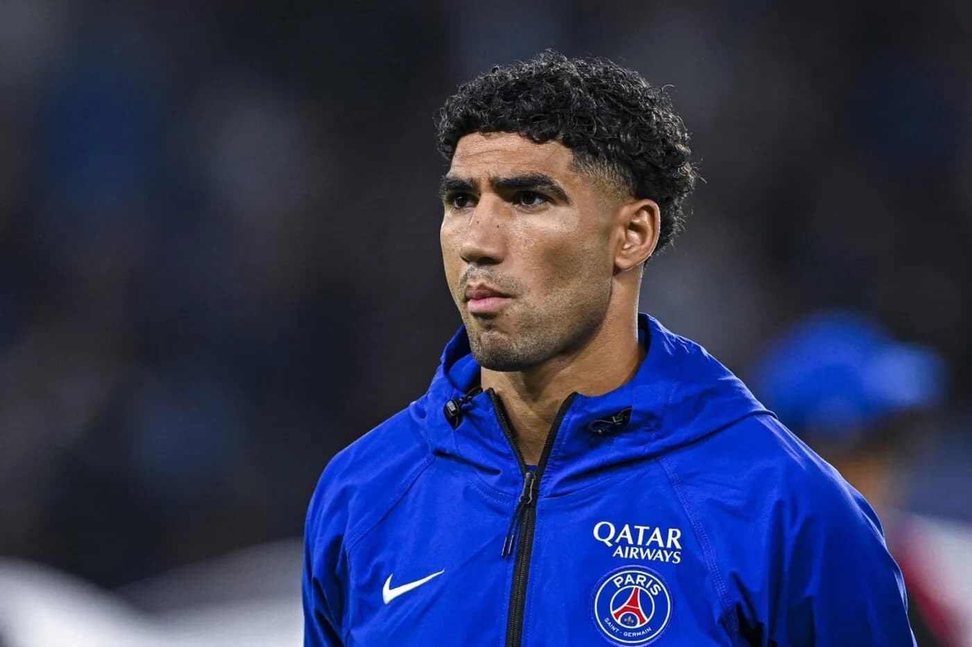 محامية حكيمي تعلق على قرار الإحالة وتؤكد تشبث اللاعب ببراءته