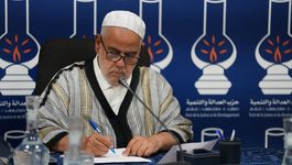 عاجل.. بنكيران يدعو برلمان المصباح للإجتماع ويستبعد المشاركة في حكومة البام