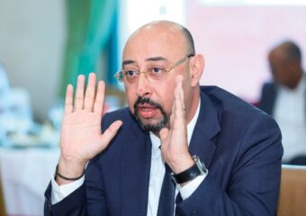 النيابة العامة تقرر وضع عمدة طنجة الليموري تحت الحراسة النظرية