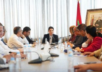 البام” يحترم اصطفاف المعارضة والمنصوري تشرع الأربعاء في مشاورات تشكيل الحكومة