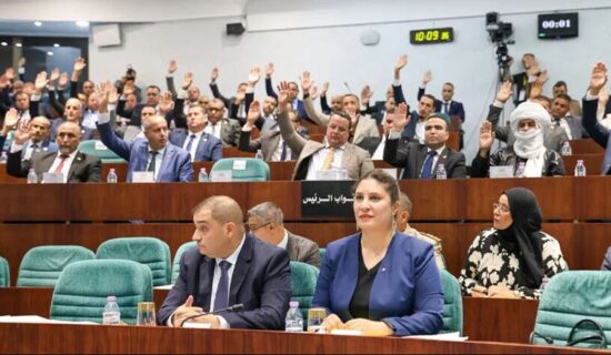 البرلمان الجزائري يصادق على الإعدام بجرائم حرائق وخطف أطفال