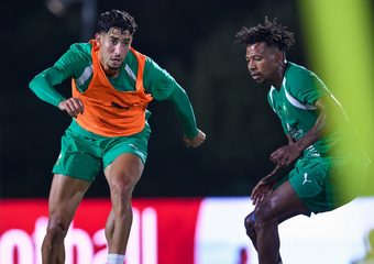 بعد العلامة الكاملة في التصفيات.. “الأسود” يتأهبون لتأكيد الجاهزية أمام مالي