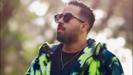 مغنٍ في الكابريهات.. سليم كرافاطا في أول اختبار تمثيلي في “باك ليبر”