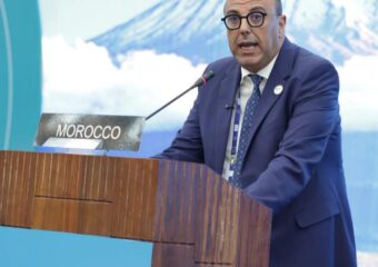 ولد الرشيد يستعرض مسار الحكامة بالمغرب ويؤكد نجاح النموذج التنموي بالصحراء