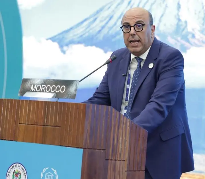 ولد الرشيد يستعرض مسار الحكامة بالمغرب ويؤكد نجاح النموذج التنموي بالصحراء
