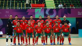 “أسود” القاعة يضعون اخر اللمسات