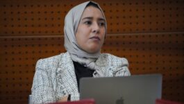 ماء العينين: العدالة والتنمية يرحب بالتنسيق مع “الأحرار” في المعارضة