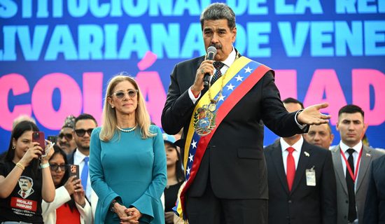 القضاء الأمريكي يوجه لمادورو وزوجته تهما تتعلق بالتعذيب