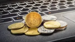 العملات المستقرة.. سلاح ذو حدين لنفوذ الدولار وهيمنته
