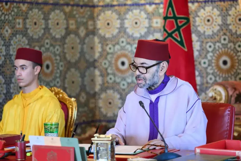 الملك يترأس مجلسا وزارياً ويصادق على التوجهات العامة لـ”مالية 2027″