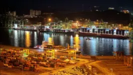 أضخم 10 موانئ في العالم.. من يتحكم في شرايين التجارة البحرية العالمية؟