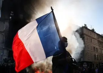 الاضطراب الاجتماعي يثير المخاوف بشأن أوضاع الجالية المغربية في فرنسا