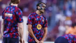 كوندي وغارسيا يغيبان عن برشلونة ونونو مينديش عن سان جرمان في قمة دوري الأبطال