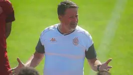 التعادل أمام أمل تيزنيت يُقرِّب البرتغالي باولو سيرجيو من الرحيل عن الوداد