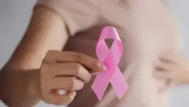 حملة تحسيسية وفحوصات للكشف المبكر عن سرطان الثدي وعنق الرحم نواحي طنجة