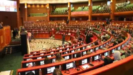 المعارضة بالمستشارين تتمسك بمحاسبة “الفراقشية” وتحديد آجال تنفيذ وعود الحكومة