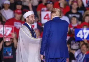 من ترمب إلى الديمقراطيين.. ما سر التحول في موقف العرب الأمريكيين؟