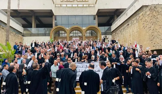 “1000 محام بدون بطاقة وطنية”.. تصريح يثير الجدل في أوساط المحامين