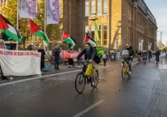 احتجاج صامت بهولندا دعما لفلسطين منذ 111 أسبوعا