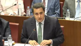 عوكاشة يتهم الحكومة بالمزايدات ويدعو للاعتراف بإصلاحات المرحلة السابقة